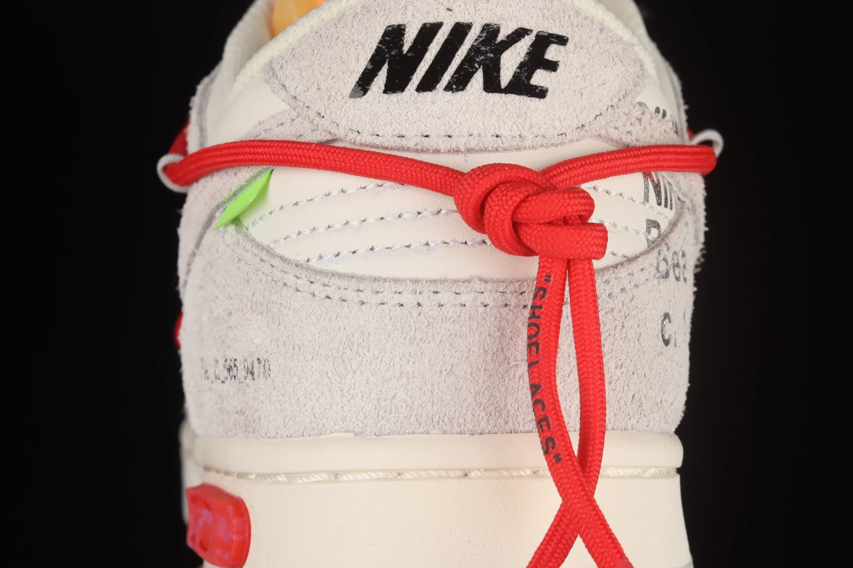 All Categories Nk SB Dunk Series Nk SB Dunk Low Low-top Sneakers Pure Original Version OF x Nk Dunk Low OW Suede SB Smashed Backboard Fashion Casual Sneakers DJ0950-103